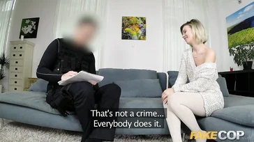 Geh mit der Geschiedenen, sie fickt einen Polizisten!