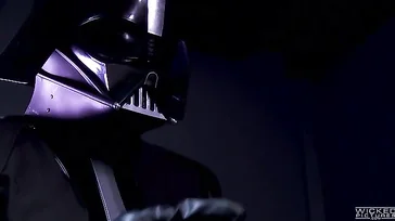 Ojo con la versión porno de Star Wars, como la chupa la guarra Leia