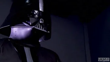 Ojo con la versión porno de Star Wars, como la chupa la guarra Leia