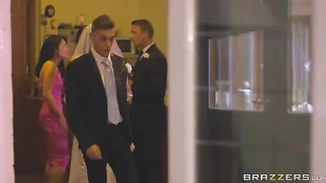 Que presente de casamento um dos convidados leva para casa