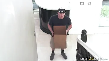Finalmente conheci minha sogra, que vagabunda ela parece.