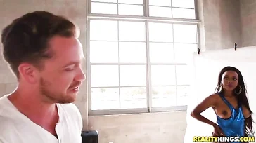 Esta negra llamada Jaime Fetti vemos que no pasa hambre