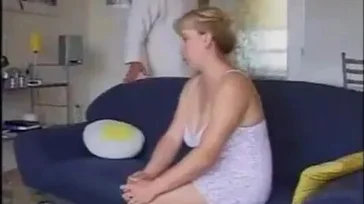 La vecina gordita se acaba liando con su nuevo vecino, vaya follada