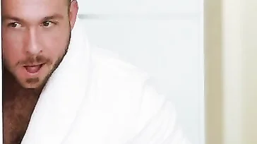 Der Fotograf erwischt sie beim Ficken, bevor das Fotoshooting beginnt