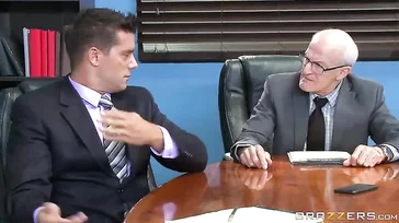 Las reuniones en este despacho acaban todas en orgías xxx
