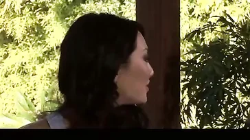 The Asian masseuse does her job very well, what a fuck!
