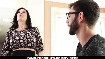 Filho, seu pai me abandonou e agora você vai me foder