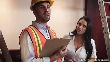 Brutal! Como essa mulher fode um dos trabalhadores da construção civil