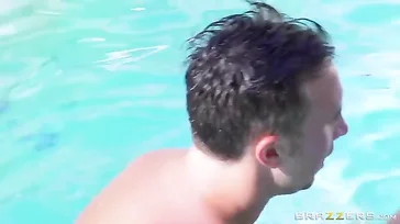 Keiran Lee fickt die Göttin mit den falschen Titten Nikki Benz