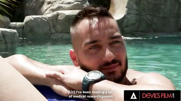El piscineo rima con folleteo. Pues aquí un ejemplo