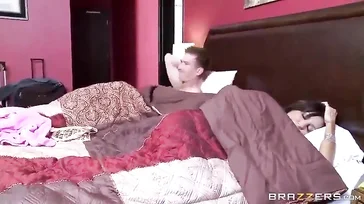Ich musste bei meiner Tante schlafen, ich weiß nicht, wie das passieren konnte.