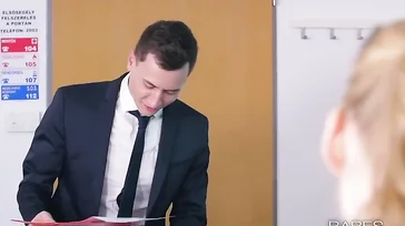 Mijn secretaresse is een beetje een varken, ik weet niet hoe ik haar dat moet vertellen.