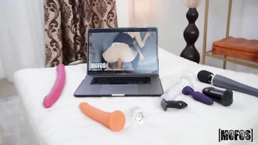 Esse garoto está deixando minha bunda muito bonita