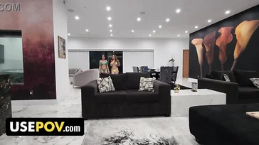 Duas MILFs nunca são suficientes, elas sabem o que estão fazendo