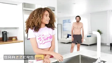 La mulata da buenas mamadas, pero mejor comerle el coño a la otra