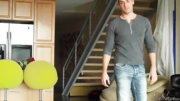 Der Freund meines Sohnes hat meinen Arsch geleckt und mich geil gemacht