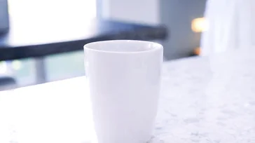 Una buena ama de casa folla mejor recién despertada
