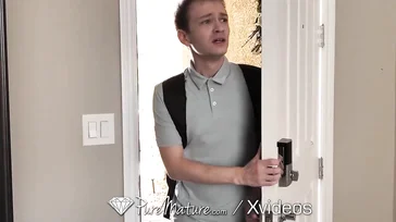 Voy a darle un regalo a mi sobrino, que ha llegado del instituto