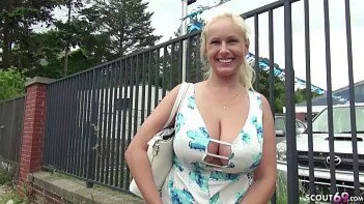Soy una vulgar guarrilla alemana, pero domino las pajas cubanas