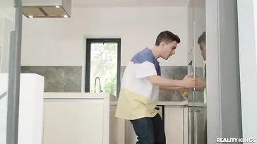 Jordi ENP está fora de controle, ele assedia a imobiliária