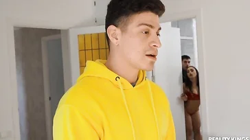Mijn vriend heeft niet zo'n grote lul, wacht maar en ik eet hem op