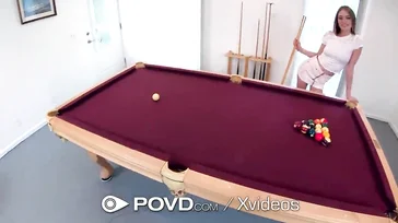 Tapfere Närrin, es war sehr schwer für sie, beim Billard zu gewinnen, und wissen Sie ...
