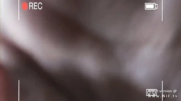 Reife Französin ist verrückt nach ihrer Eroberung, ein kleines Küken für sie
