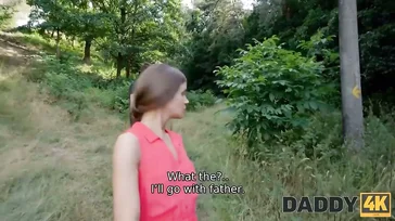 Se pone las botas follando en el bosque con su hermano mayor