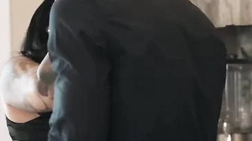 Es ist nicht normal, wie geil sie ist, sie hat ihn fast lebendig aufgefressen