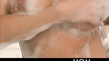 Eu me importo com meu marido, se ele quer sexo eu dou o melhor para ele