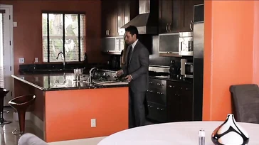 Su marido merece lo mejor y ella se lo va a dar