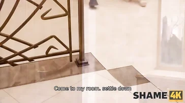 Questa nonna in erba fa sesso con suo nipote in cucina
