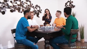 Mio marito verrà con alcuni amici a giocare a poker, cosa succederà?