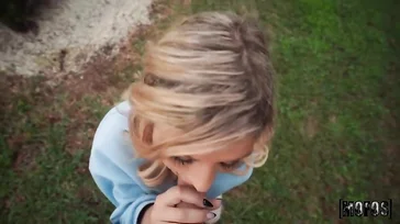Esta madura va a catar polla nueva en la fiesta de su hija