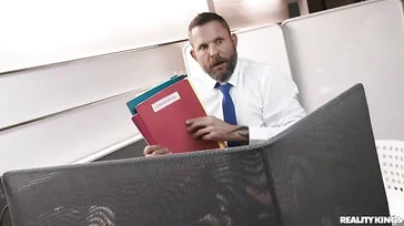 Meine Sekretärin weiß nicht, was sie tun soll, um meine Aufmerksamkeit zu erregen