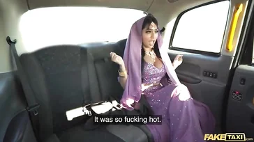 In Indien verlangen Taxifahrer von Frauen so viel
