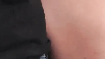 Der Direktor nimmt den Schulschläger mit ins Büro