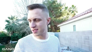 Diese junge Witwe wird den Besitz ihres verstorbenen Mannes verkaufen