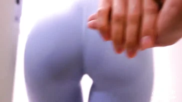 Esta tía ya sé yo cómo desea acabar el tema este