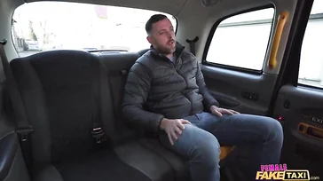 Ein weiterer Kunde ohne Geld, also muss ich bezahlen, indem ich meine Muschi lecke