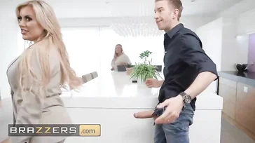 Meine Frau hätte mich fast beim Sex mit ihrer Schwester erwischt