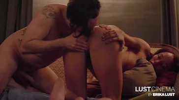 Ela acaba com a bunda igual a um bebedouro de patos