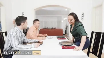 Alleen een slet van de hoogste klasse doet dit, wat een meid!