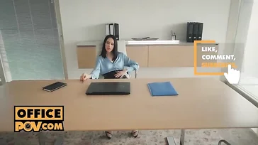 Os lábios da secretária deixam qualquer um excitado: além disso, ela é super submissa!!