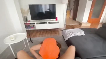 Komm, leg die Videospielkonsole weg und schenke mir deine Aufmerksamkeit …!!
