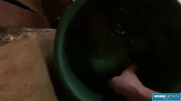 Amateurpaar in den Zwanzigern fickt den ganzen Nachmittag in einem Hotel