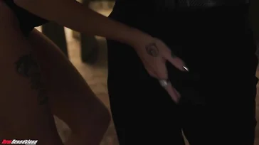 Esposa infiel fode o amante na frente de todos os vizinhos