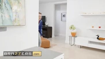La madre de mi novia se une a nuestra follada y me pone el coño en la cara