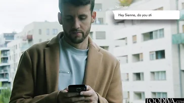 Nach dem Fotoshooting scheint der Fotograf einen harten Schwanz zu wollen.