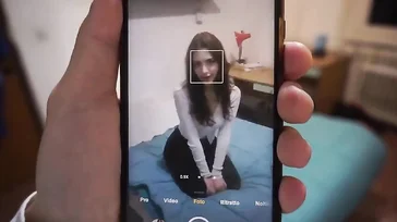 Pareja amateur italiana follando sin parar en el cuarto de la chica